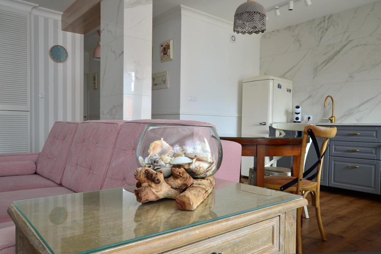 Apartament Biala Sowa - Weisse Eule Apartment Kołobrzeg Eksteriør billede