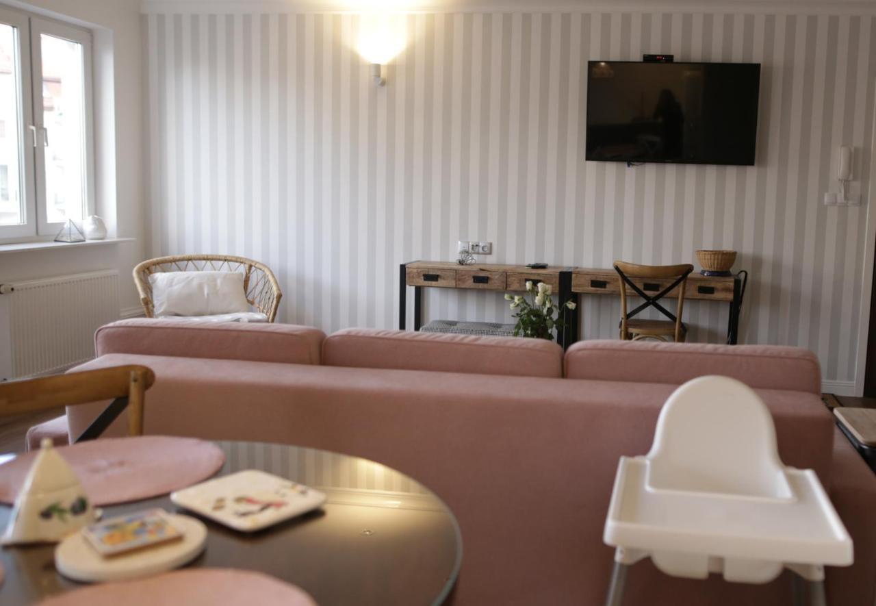 Apartament Biala Sowa - Weisse Eule Apartment Kołobrzeg Eksteriør billede